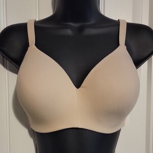 32DDD Wacoal How Perfect Seamless Nude Bra
